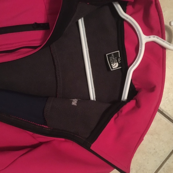 EUC The North Face pink shell jacket summit series - Picture 5 of 5